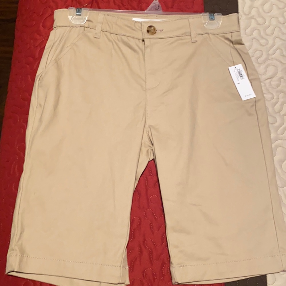 New old navy Bermuda shorts